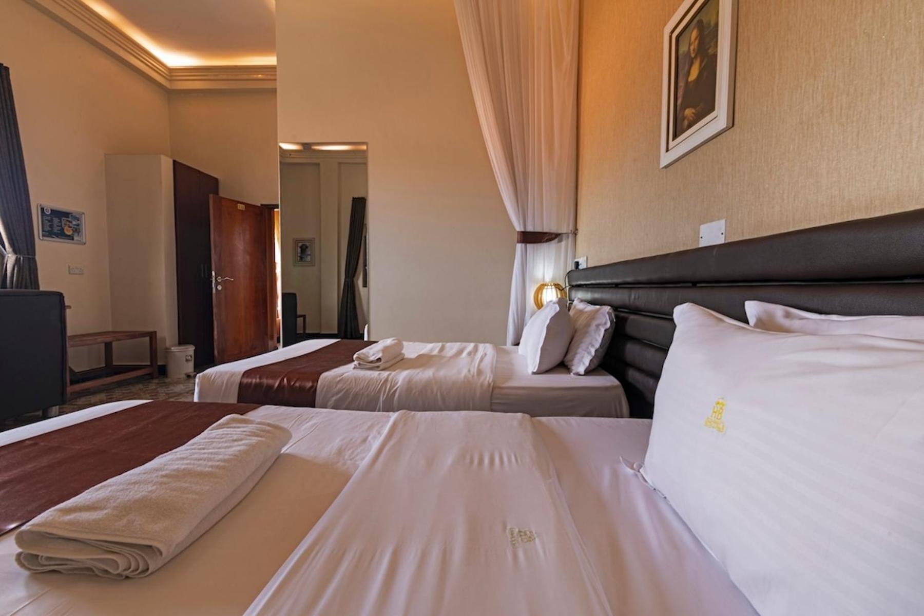 Hoima Buffalo Hotel Exterior foto