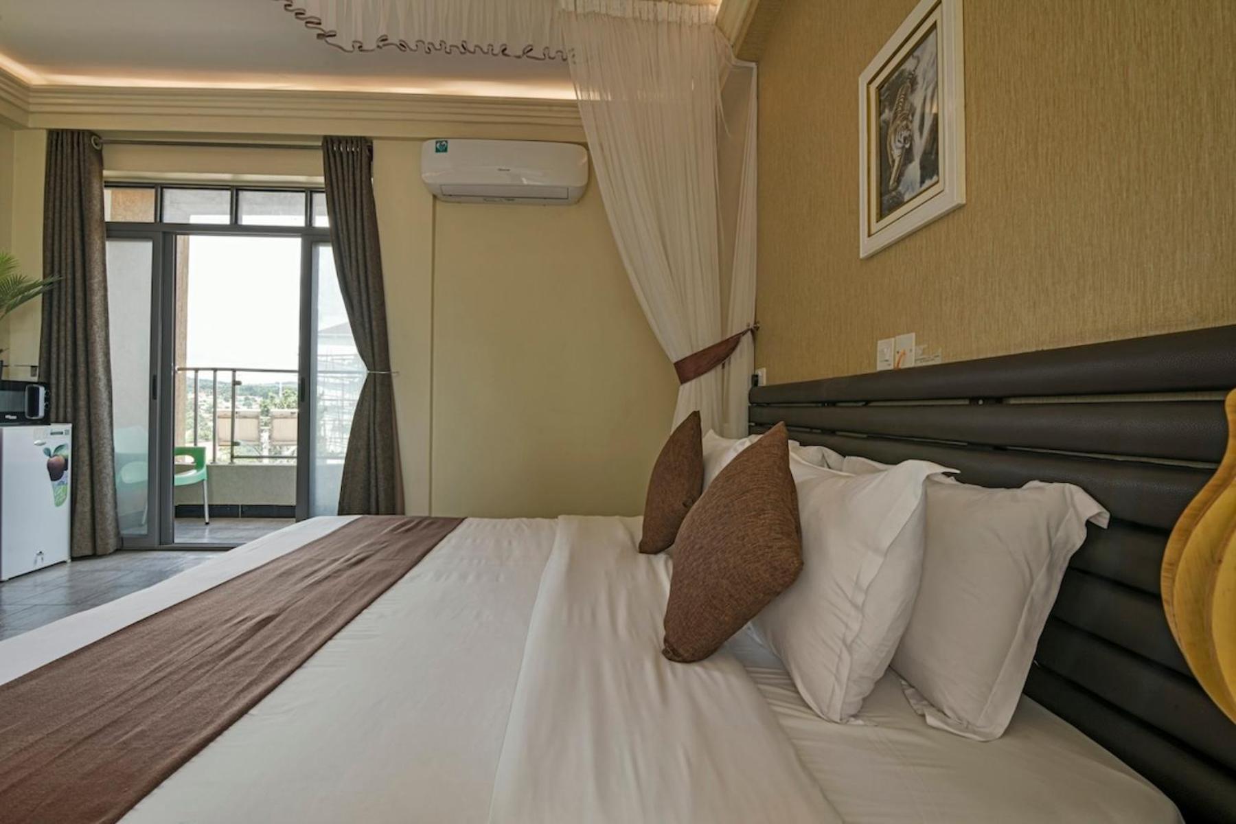 Hoima Buffalo Hotel Exterior foto